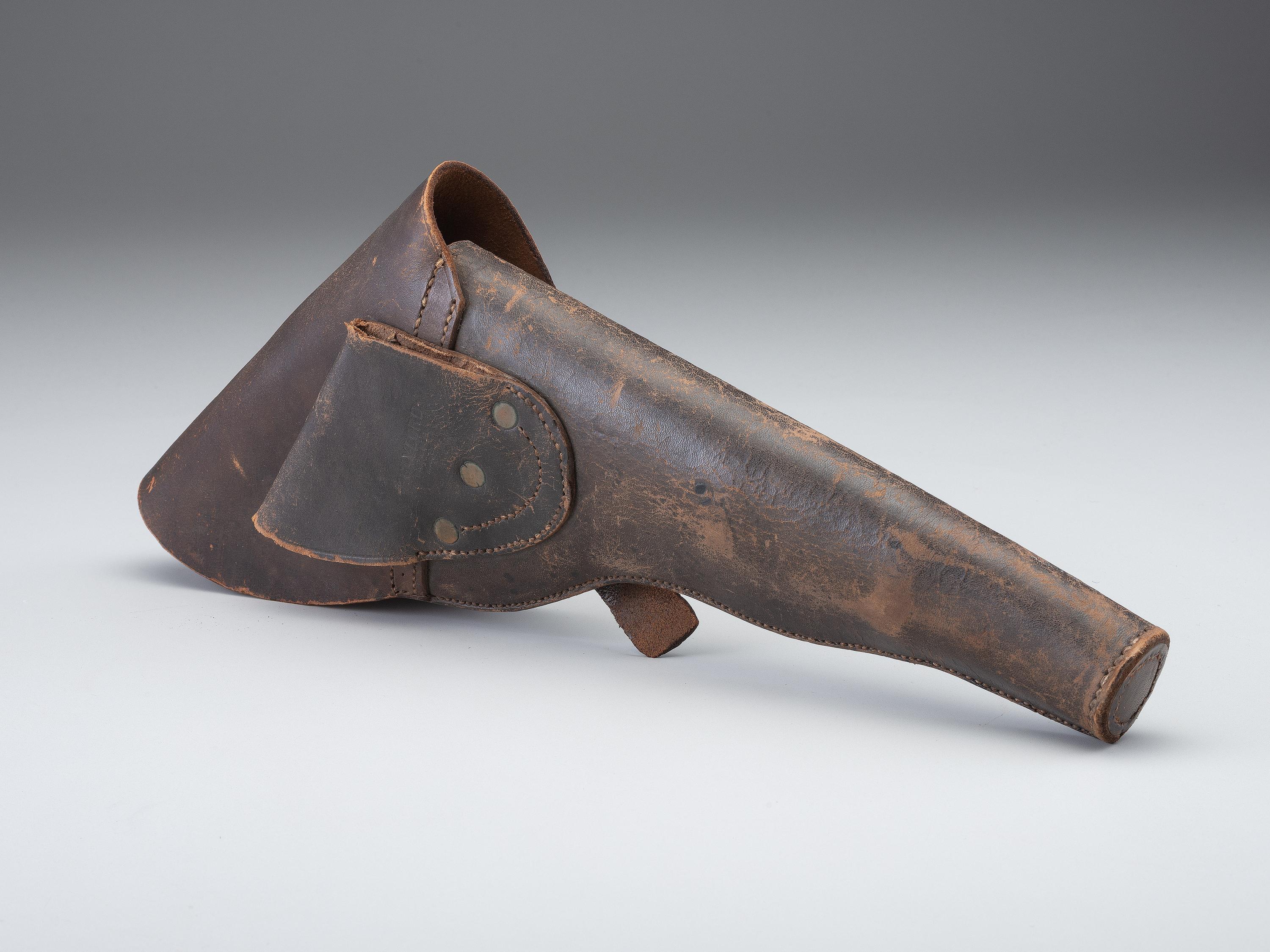[CIVIL WAR]. Colt dragoon flap holster. Manufactured by E. Gaylord, Chicopee, MA.