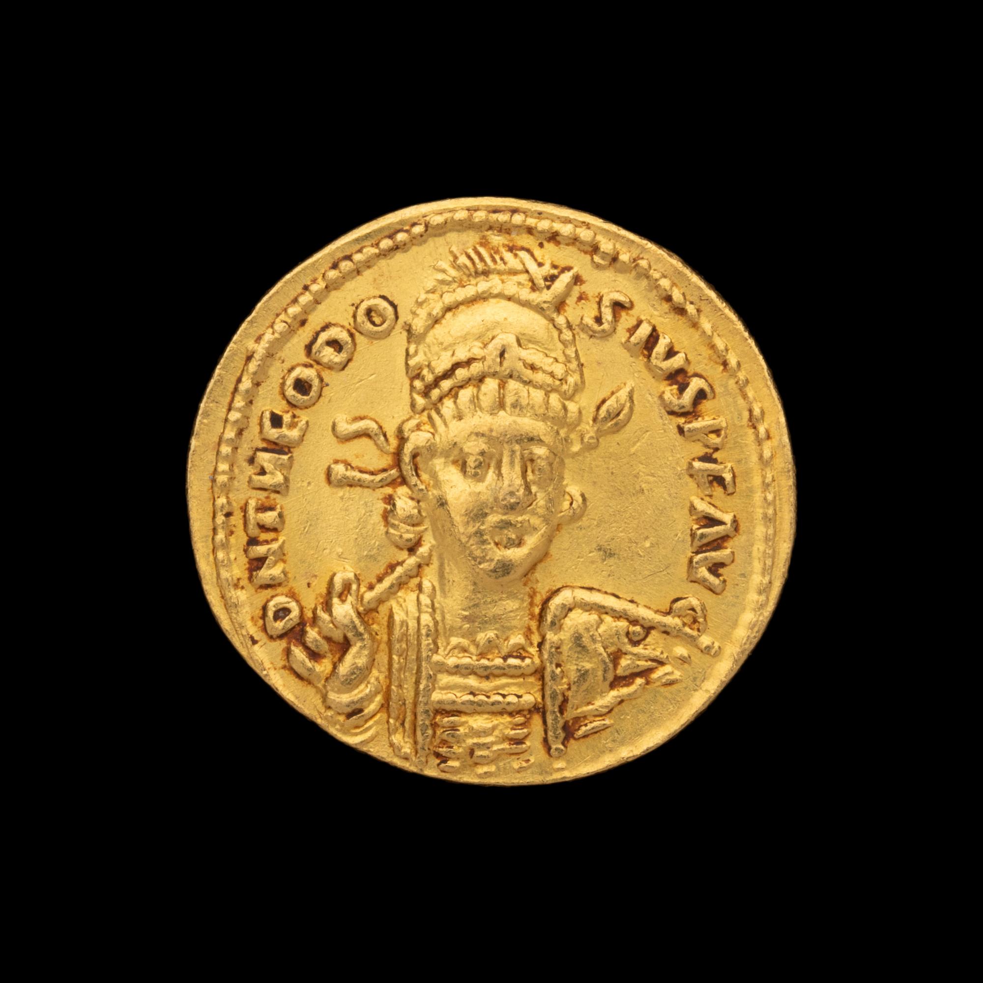 [ANCIENTS] EASTERN ROMAN EMPIRE. Theodosius II (408-420 BC). Av Solidus (4.6g, 21mm)