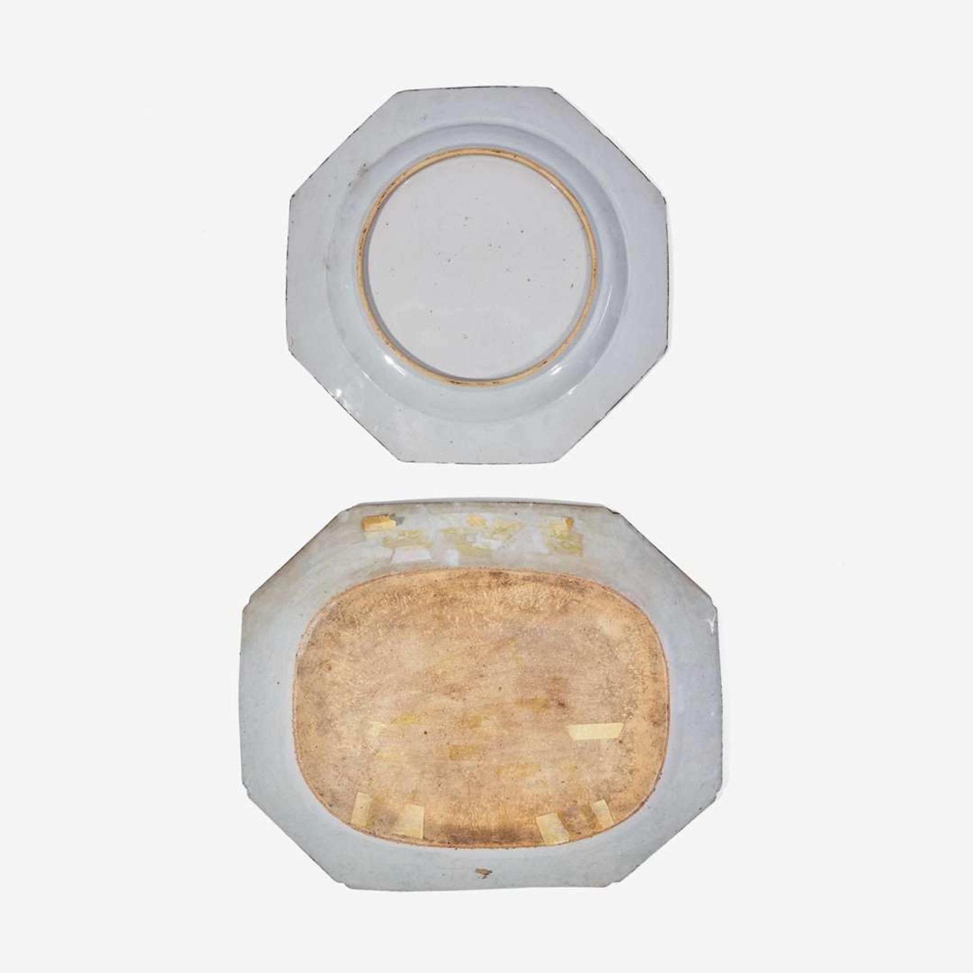 A Chinese export clobbered porcelain octagonal charger and a platter 外銷瓷盤兩件 18th and early 19th century????????