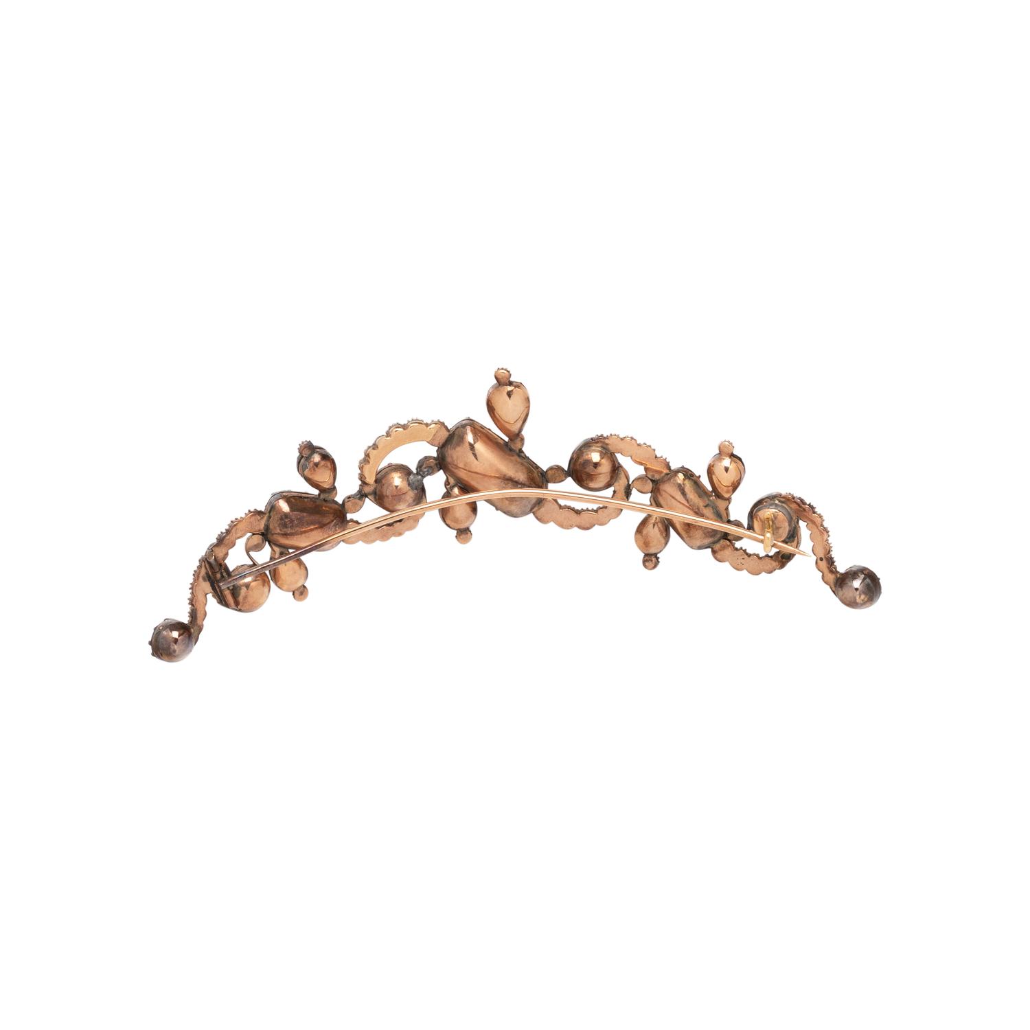 ANTIQUE, SILVER-TOPPED GOLD AND FOIL-BACKED MULTIGEM BROOCH