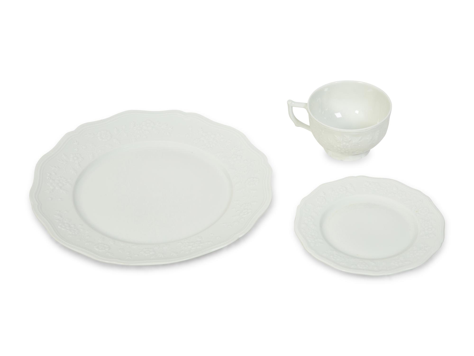 A 40-Piece Limoges Ceralene Porcelain Hawthorn Partial Dinner Service — 20TH CENTURY