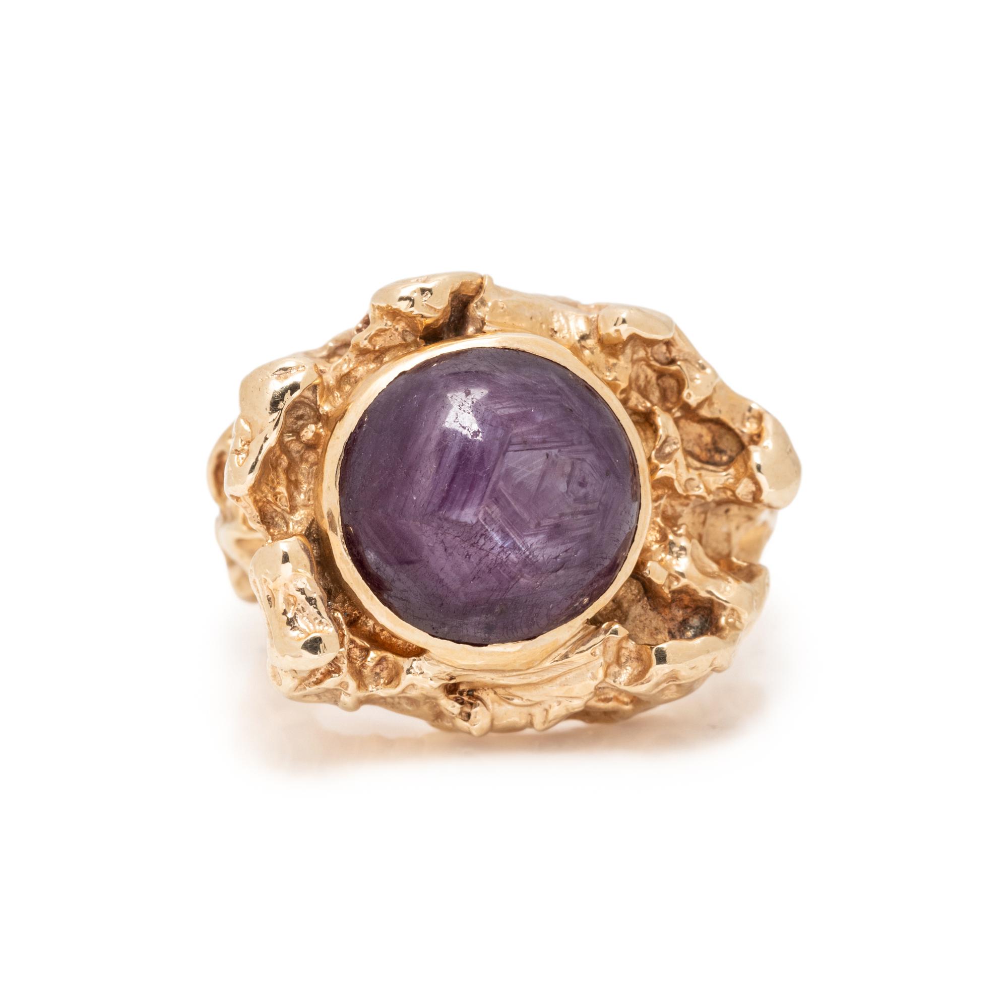 YELLOW GOLD AND STAR RUBY RING