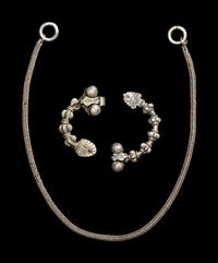 A Thracian Silver Chain and Two Fibulae