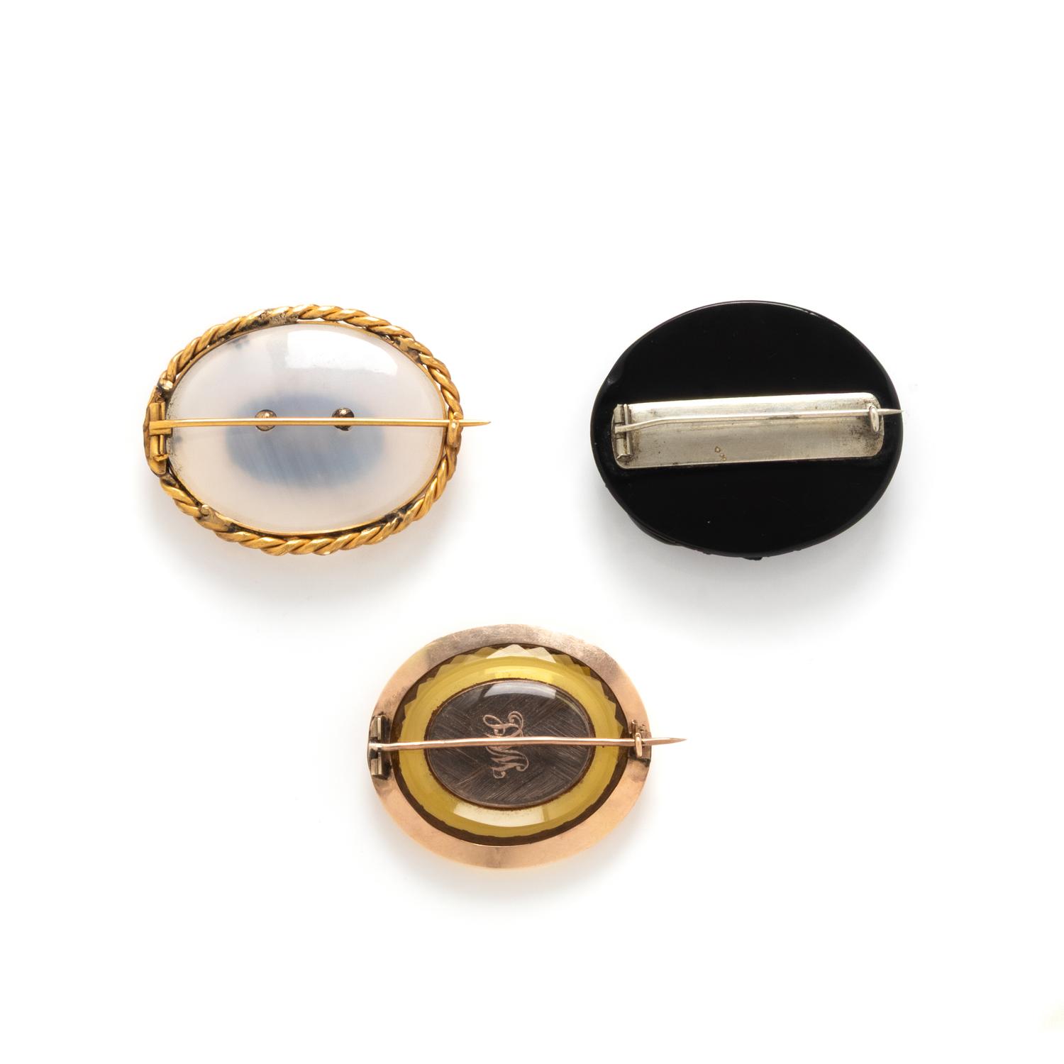 VICTORIAN, COLLECTION OF MOURNING BROOCHES