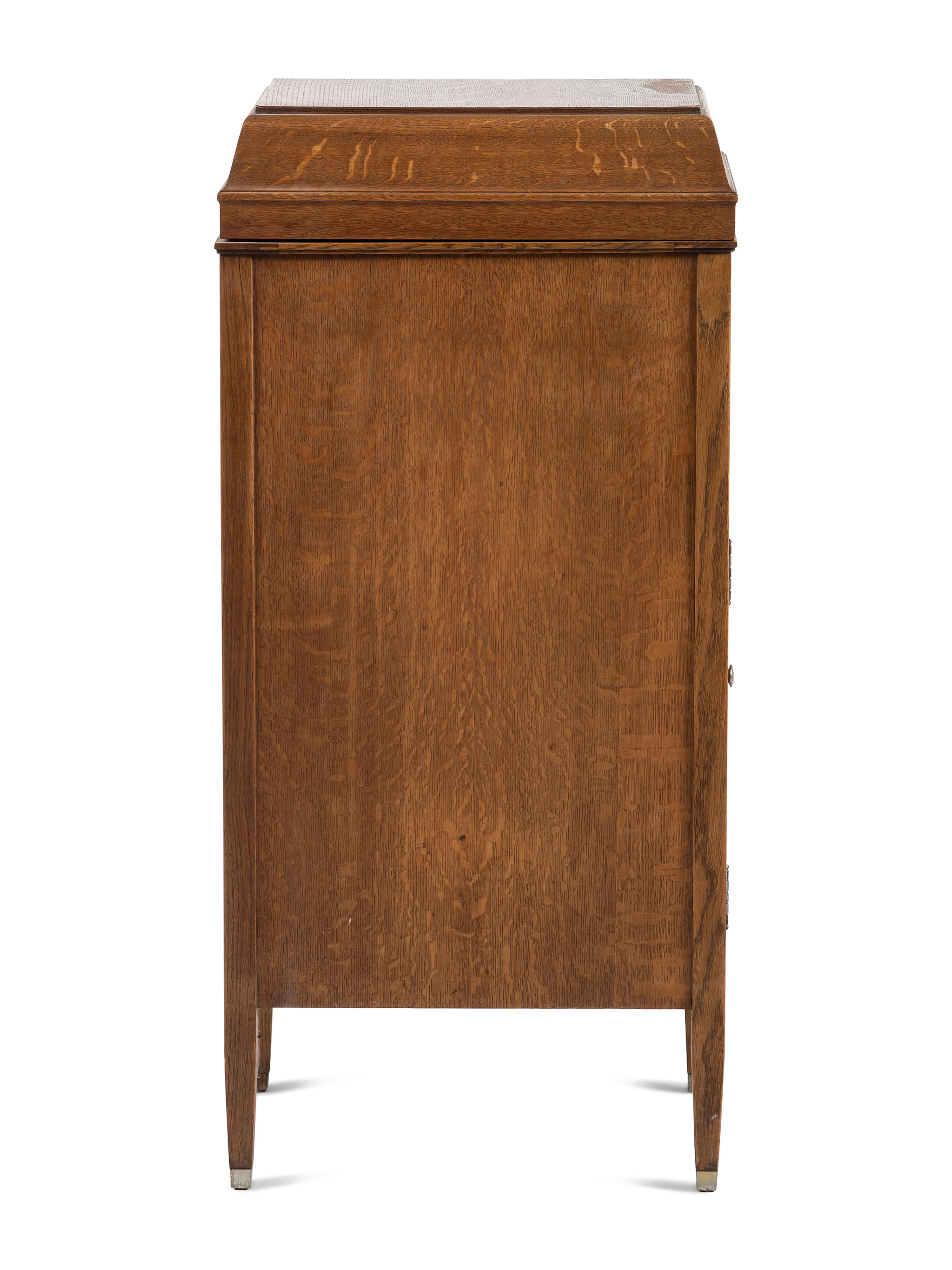 An Edison Amberola Phonograph Oak Cabinet