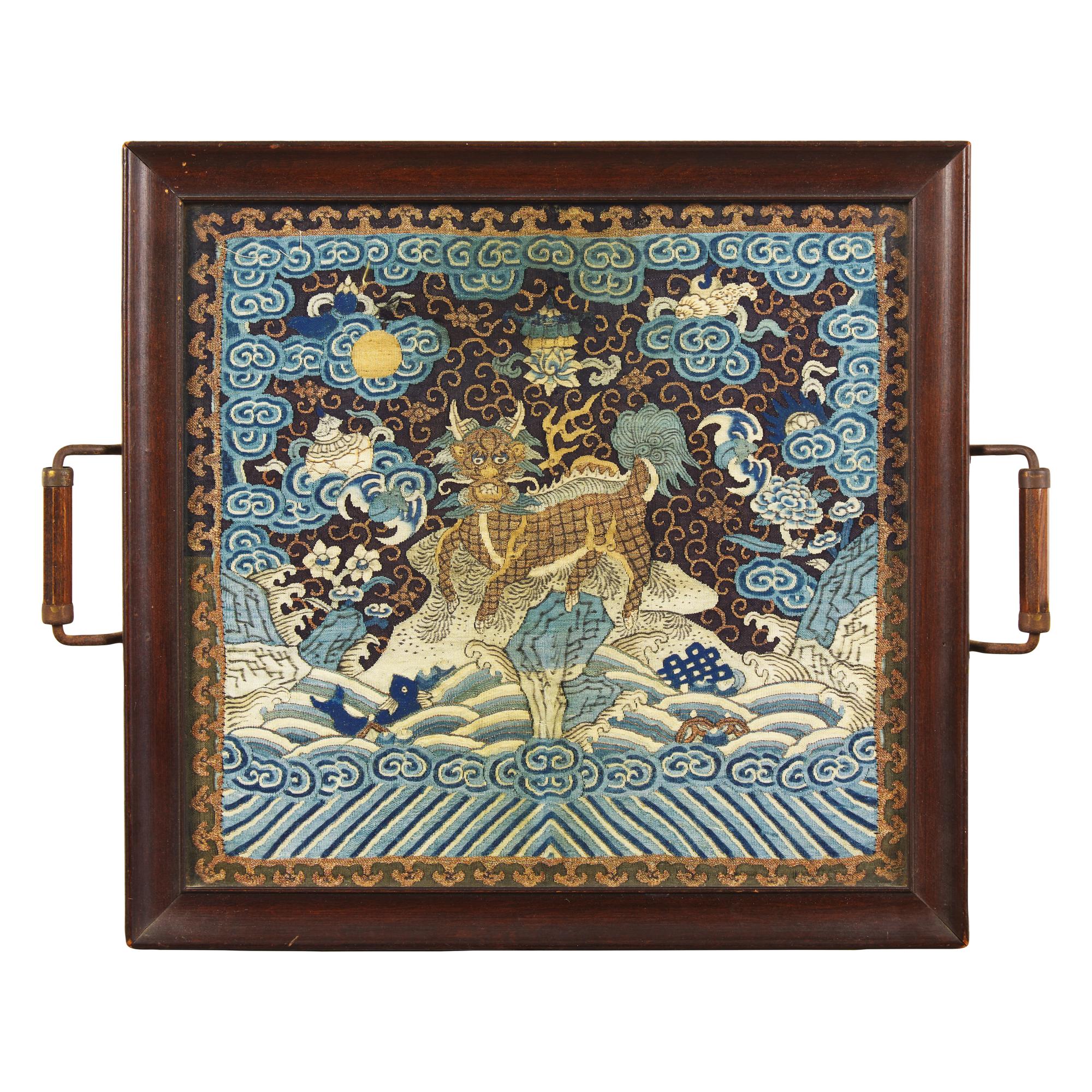 Two Chinese 'Dragon' Roundels and a First Military Rank Qilin Badge, 19th-Early 20th Century 清晚期 團龍紋綉片及補子一組三件