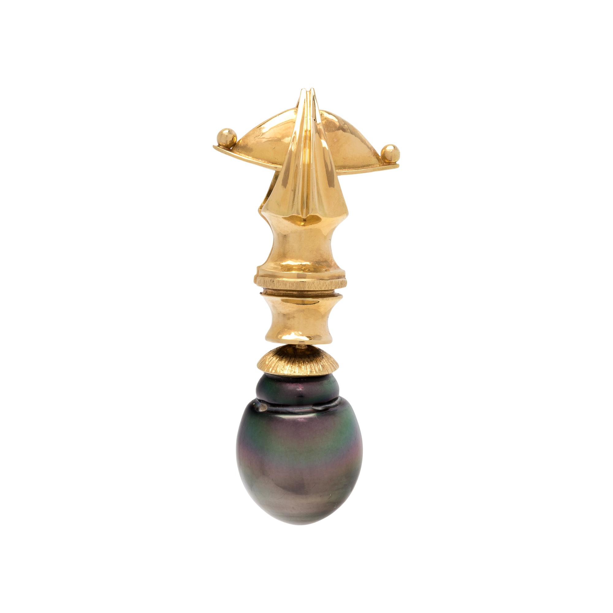 RICHARD KIMBALL, YELLOW GOLD AND CULTURED TAHITIAN PEARL PENDANT