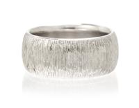 A 14 Karat White Gold Ring, Krementz, 7.40 dwts.