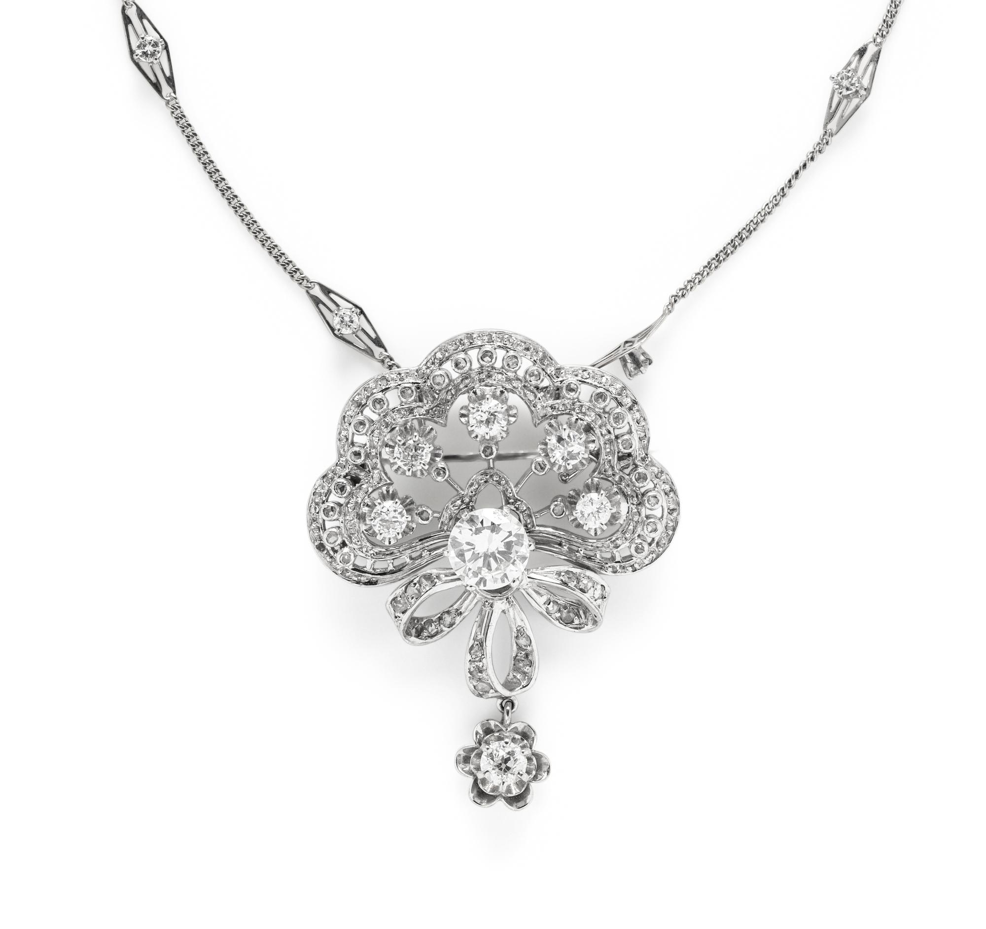 WHITE GOLD AND DIAMOND NECKLACE