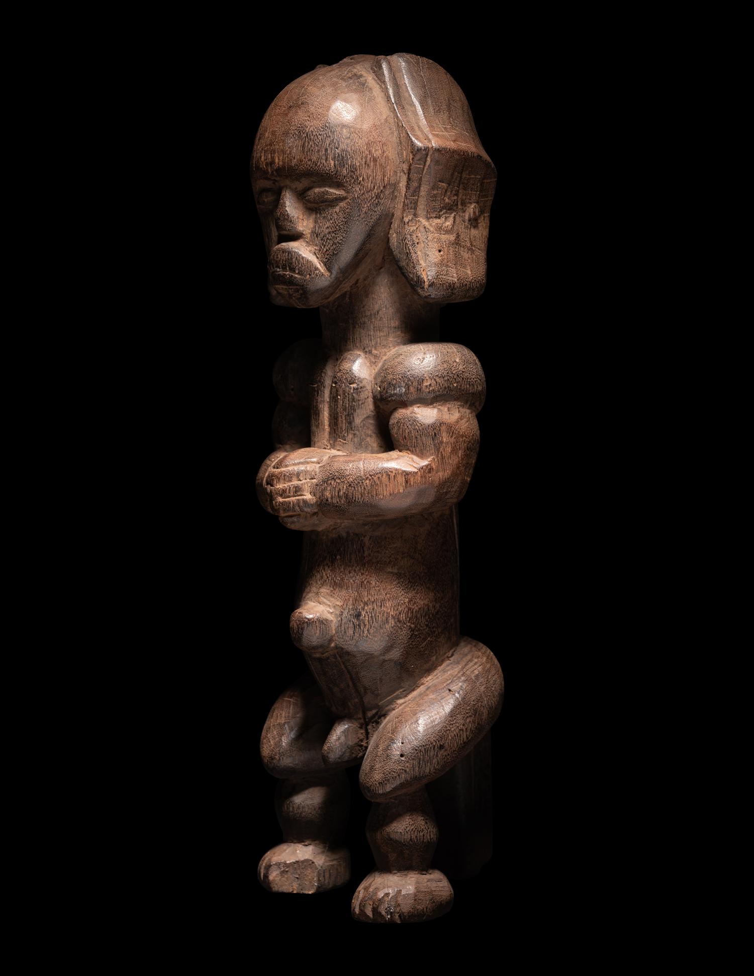 Four Fang Wood Figures