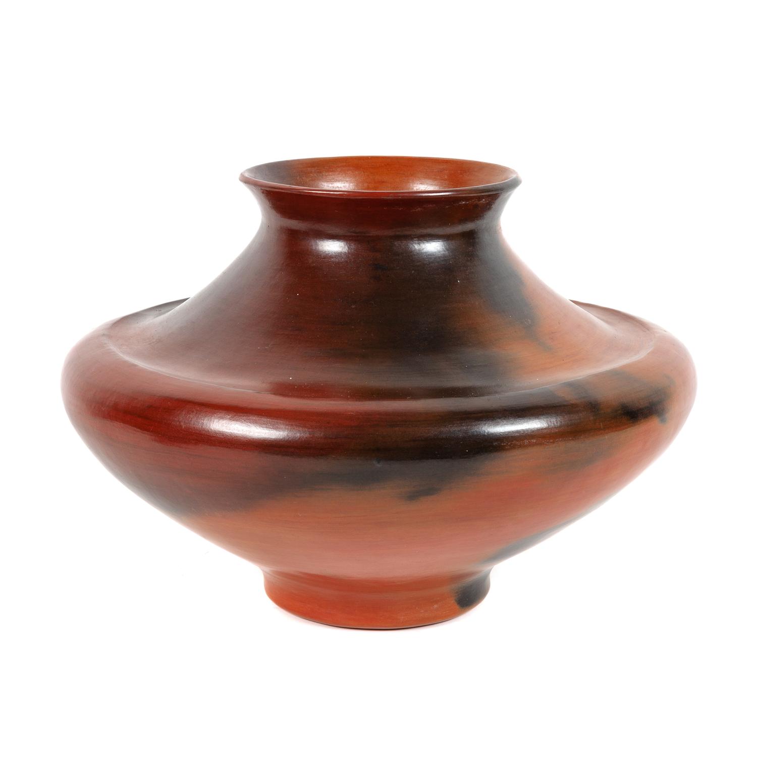 Water Jar Lot is located and will ship from Denver, Colorado.