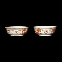 Three Chinese Famille Rose Porcelain 'Dragon' Bowls, Guangxu Period 清光緒 粉彩雙龍戲珠大蓋碗及小碗兩件