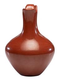 Redware Wedding Vase, with Bear Paw Lot is located and will ship from Cincinnati, Ohio.