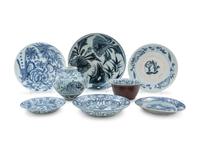 Thirty-Nine Chinese Export Blue and White Porcelain Wares