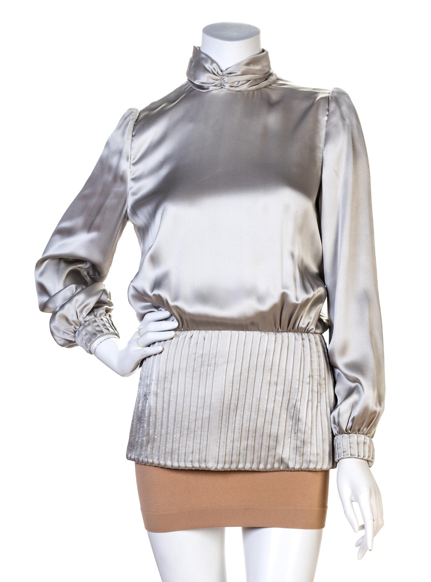 A Valentino Gray Silk Top, No size.