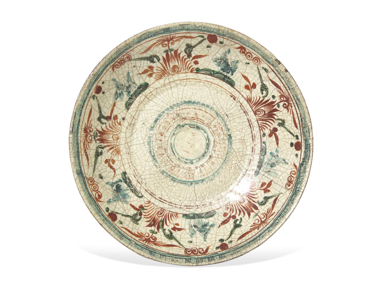 A Chinese Export Enameled Swatow Large Deep Dish