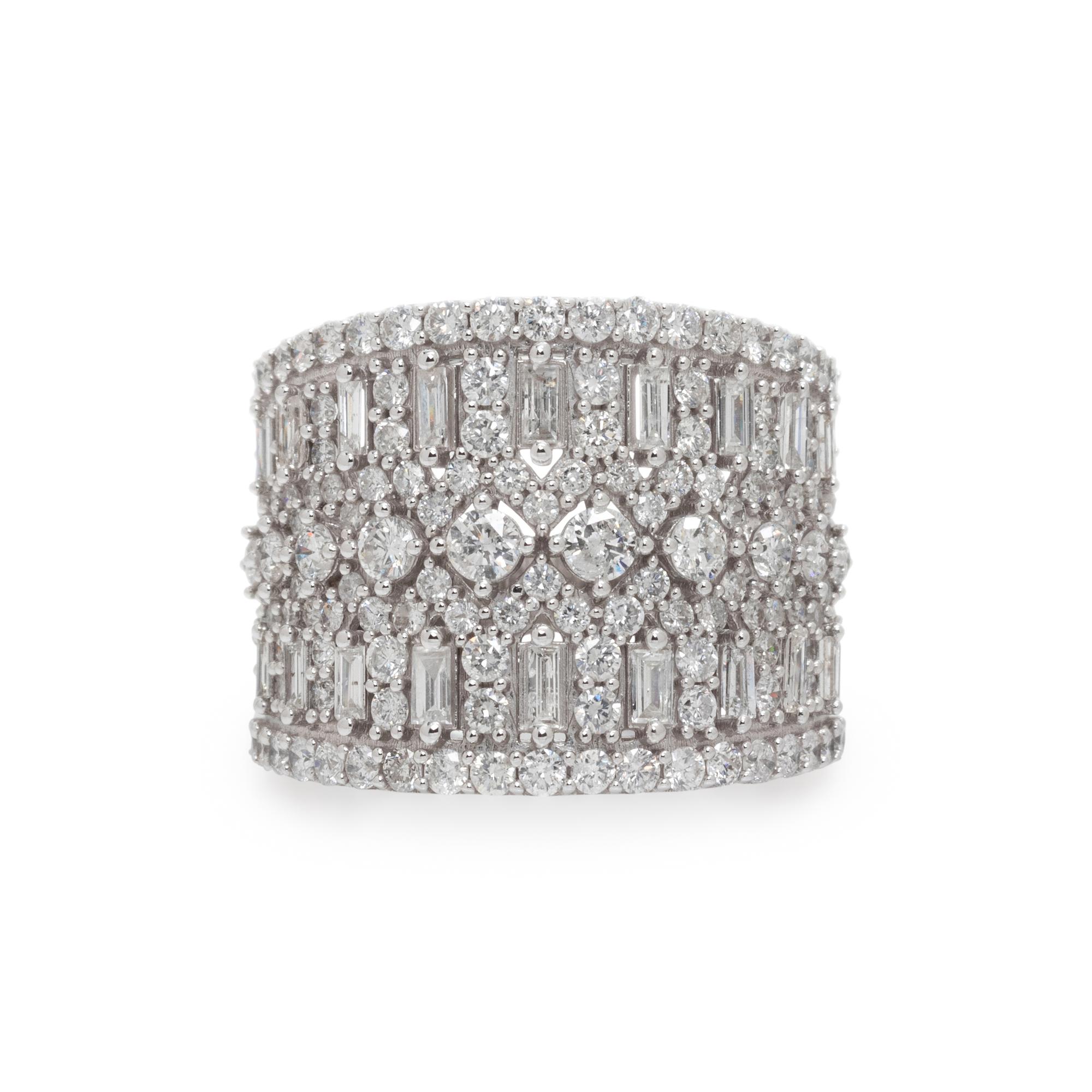 DIAMOND RING