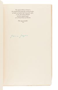 JOYCE, James (1882-1941). Finnegans Wake. London: Faber, 1939 .