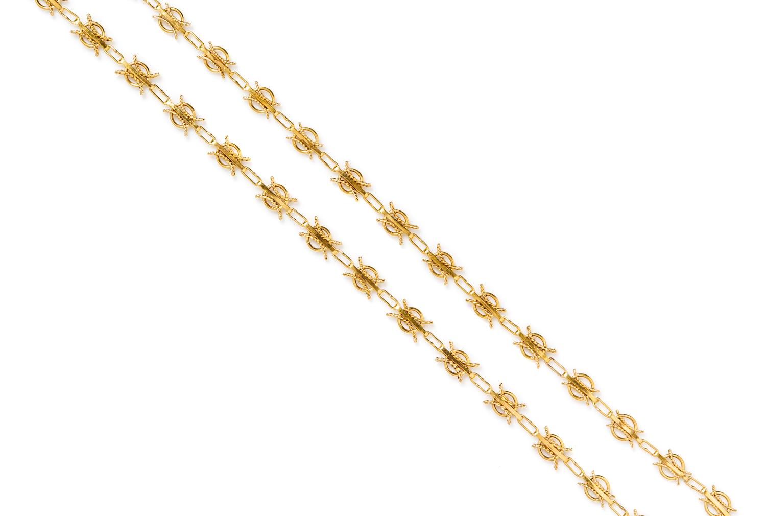 A 14 Karat Yellow Gold Fancy Link Chain. 22.80 dwts.