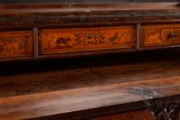 An Italian Baroque Marquetry Chest of Drawers — EARLY 18TH CENTURY