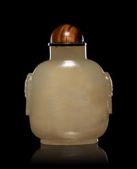 A Carved Agate Snuff Bottle