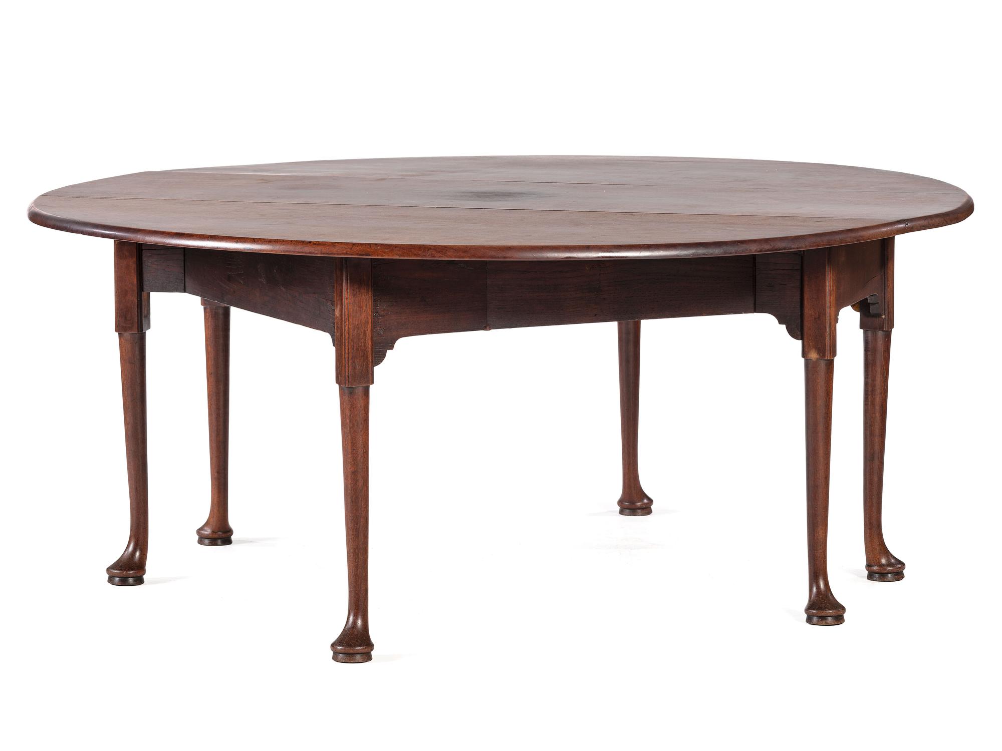 A Georgian Style Mahogany Drop-Leaf Dining Table