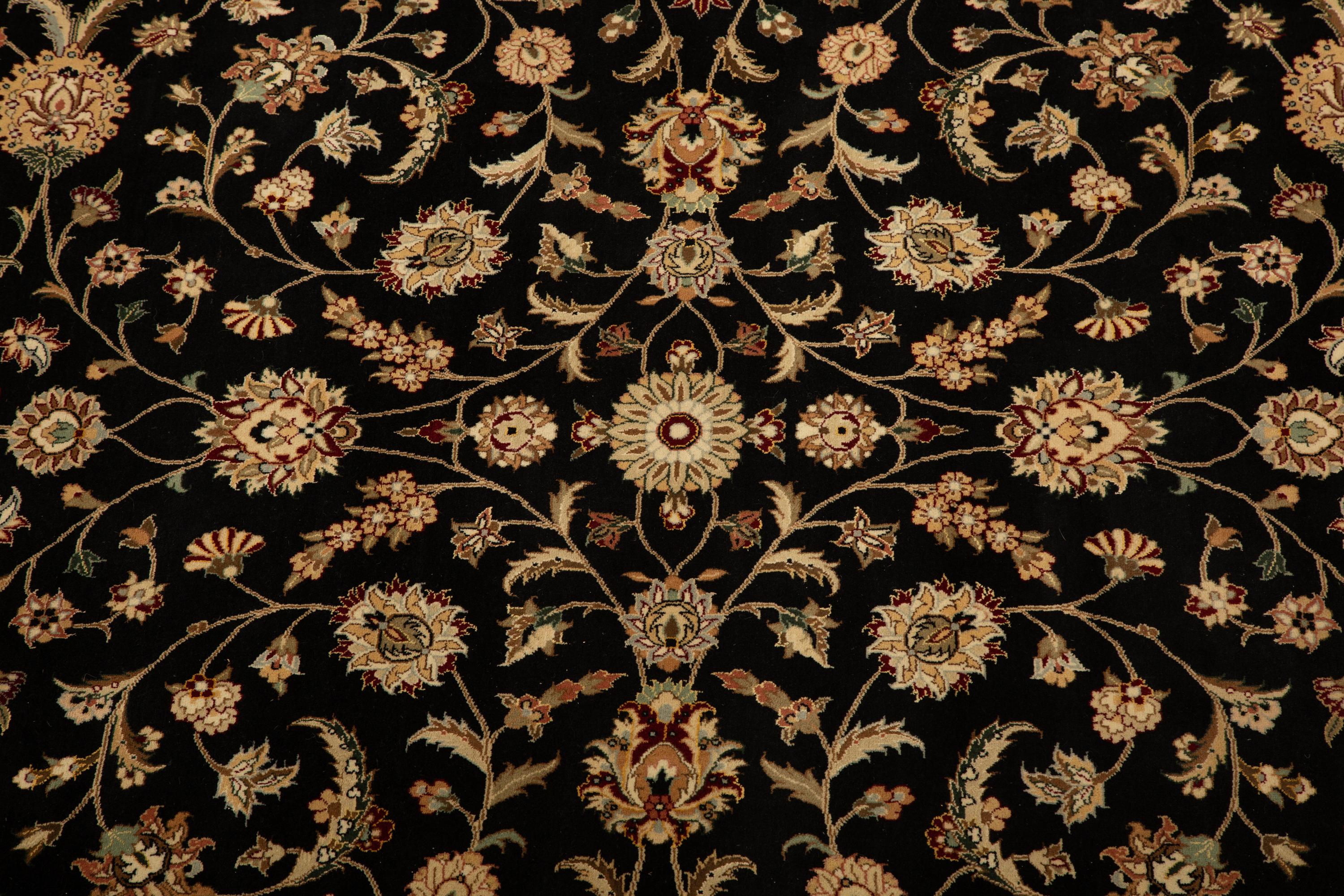 An Indian Kashan Design Wool Rug — 20TH CENTURY