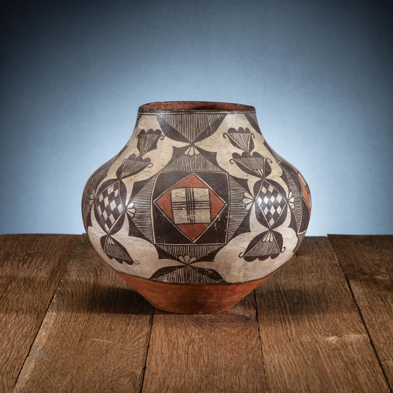 Acoma Polychrome Pottery Jar