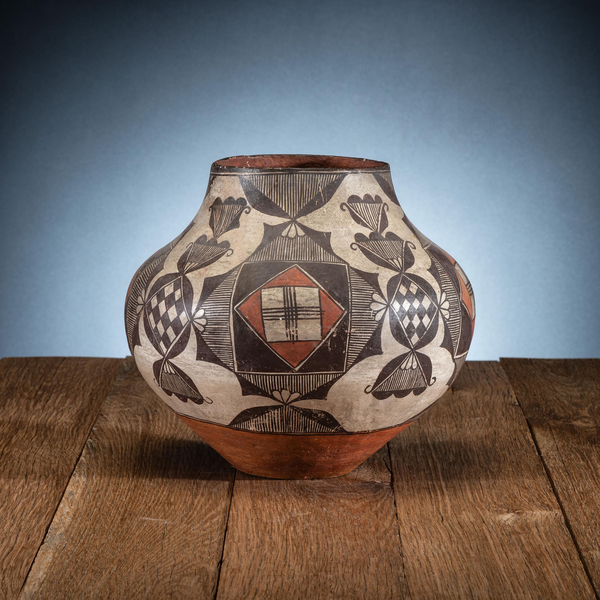 Acoma Polychrome Pottery Jar