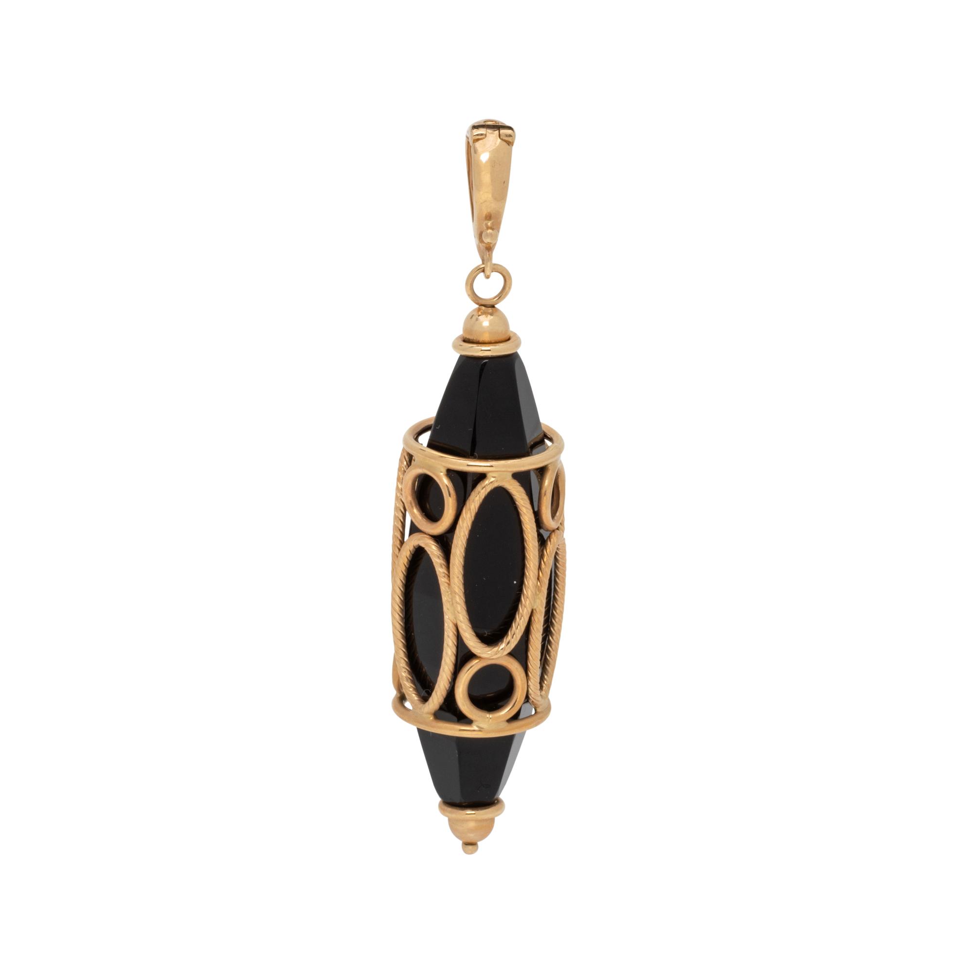 YELLOW GOLD AND ONYX PENDANT