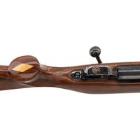 * Weatherby Mark V Deluxe Rifle in .270 WBY Mag.