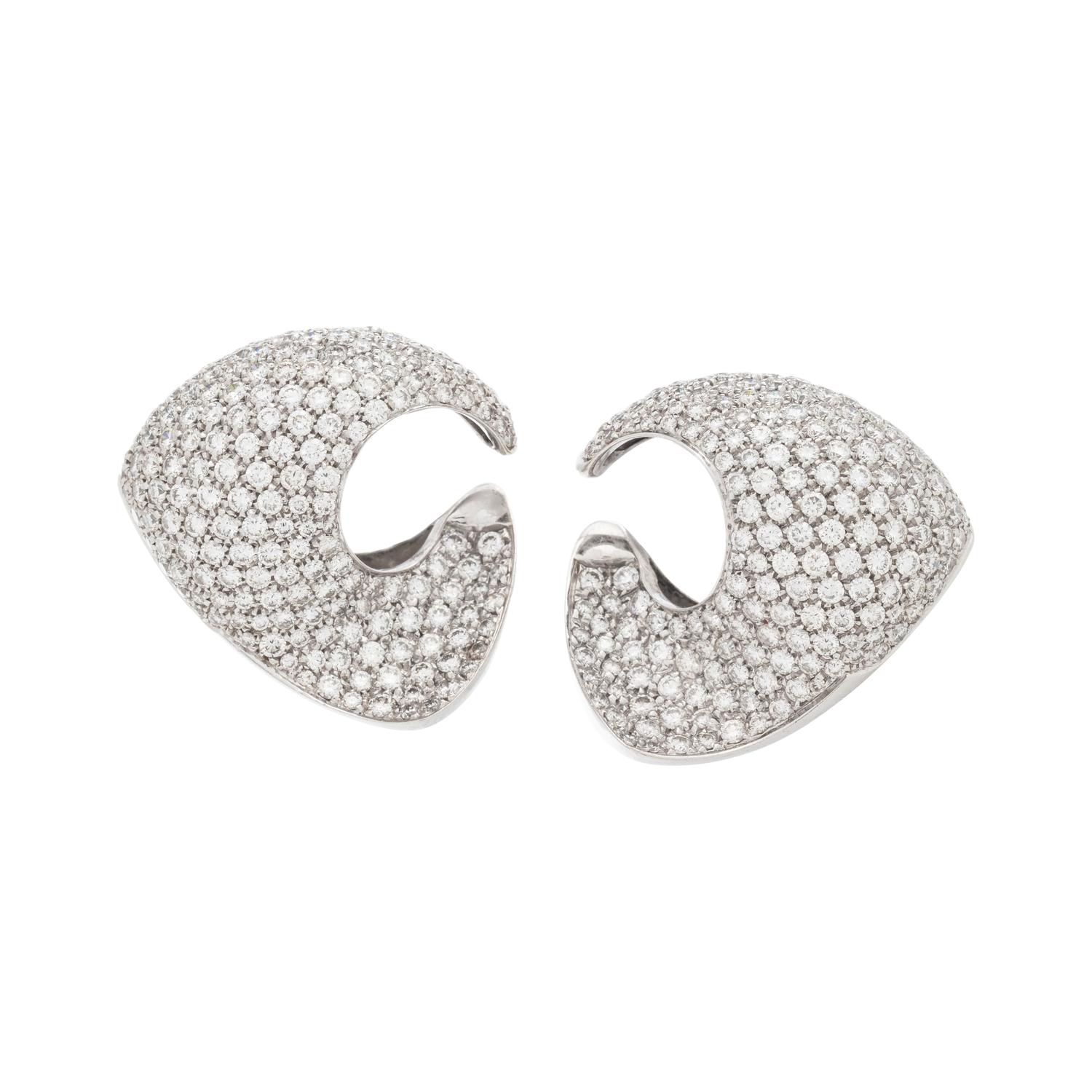 WHITE GOLD AND DIAMOND EARCLIPS