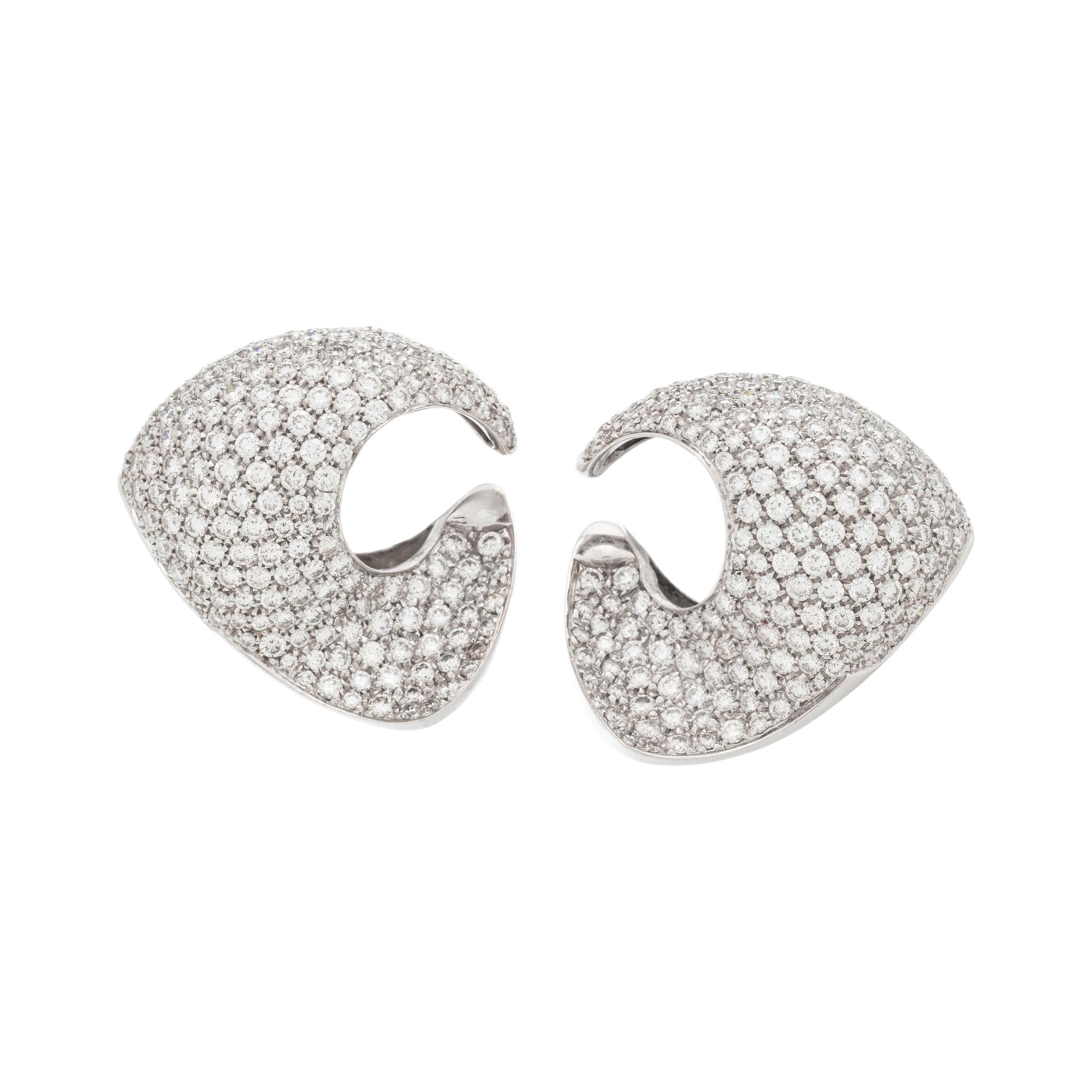 WHITE GOLD AND DIAMOND EARCLIPS