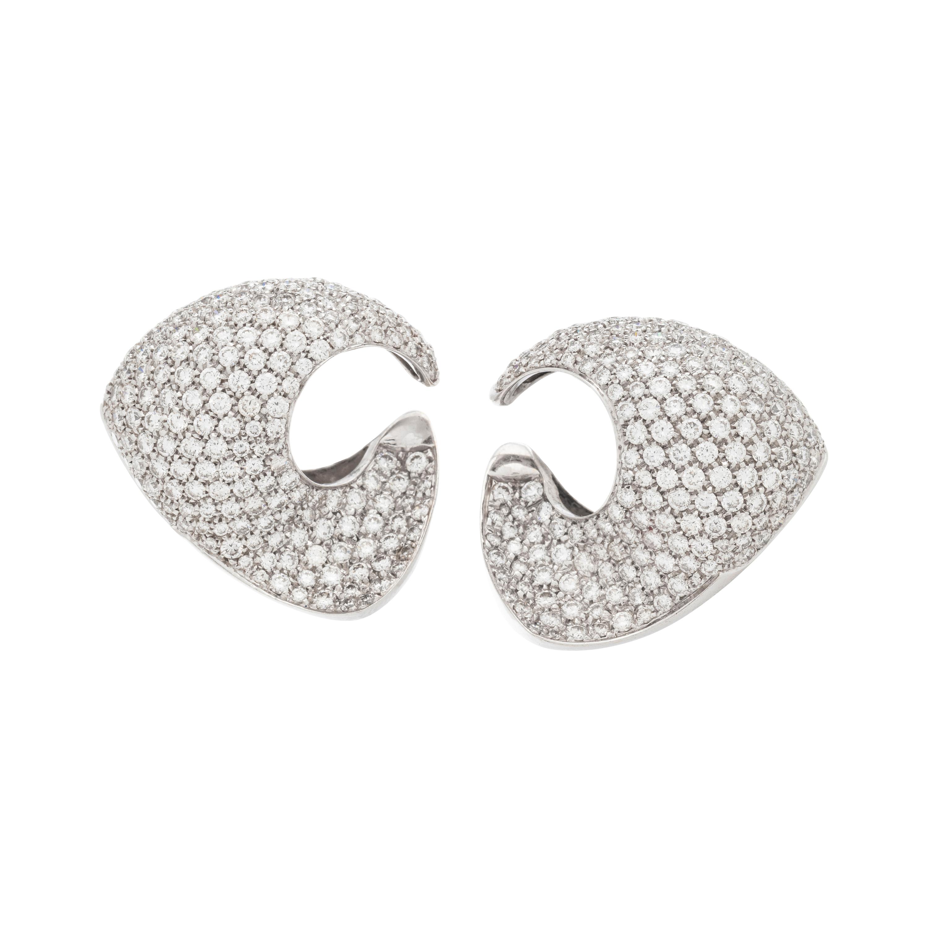 WHITE GOLD AND DIAMOND EARCLIPS