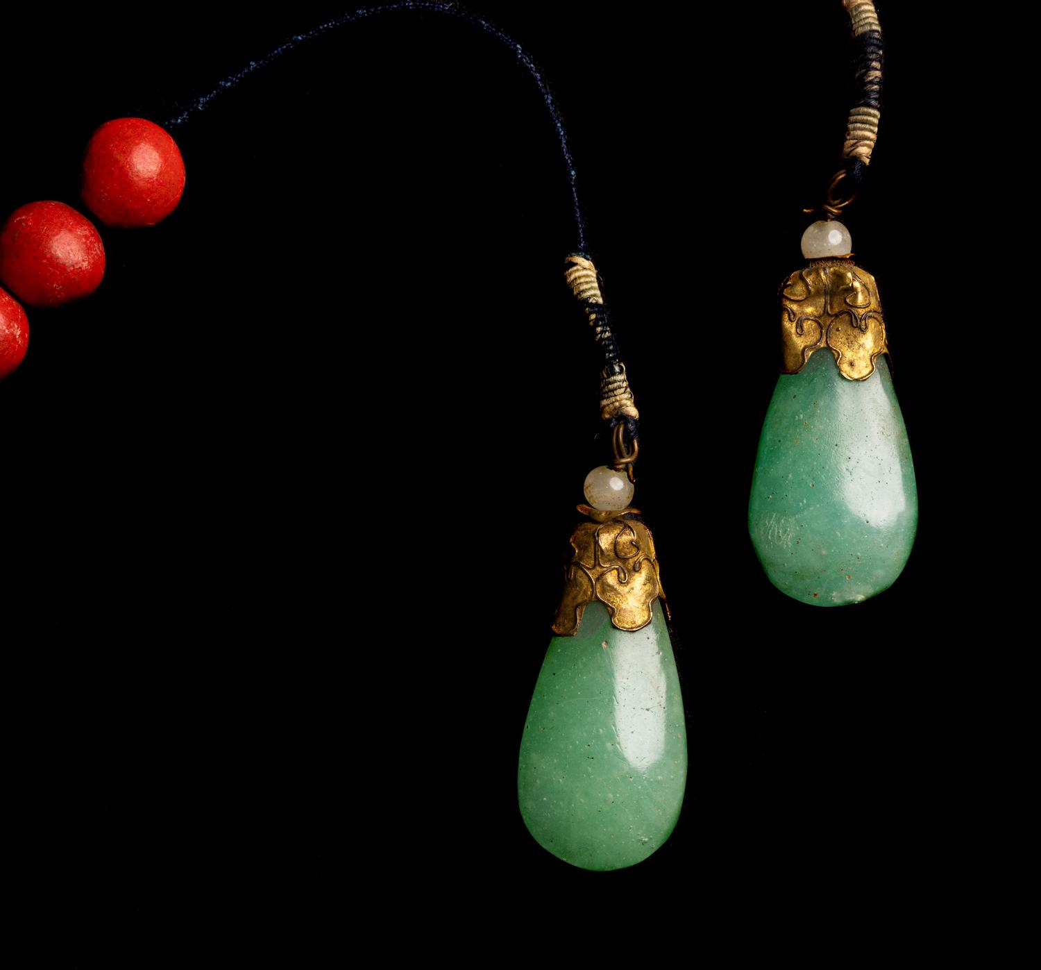 A Chinese Carved Seed Court Necklace, Chaozhu