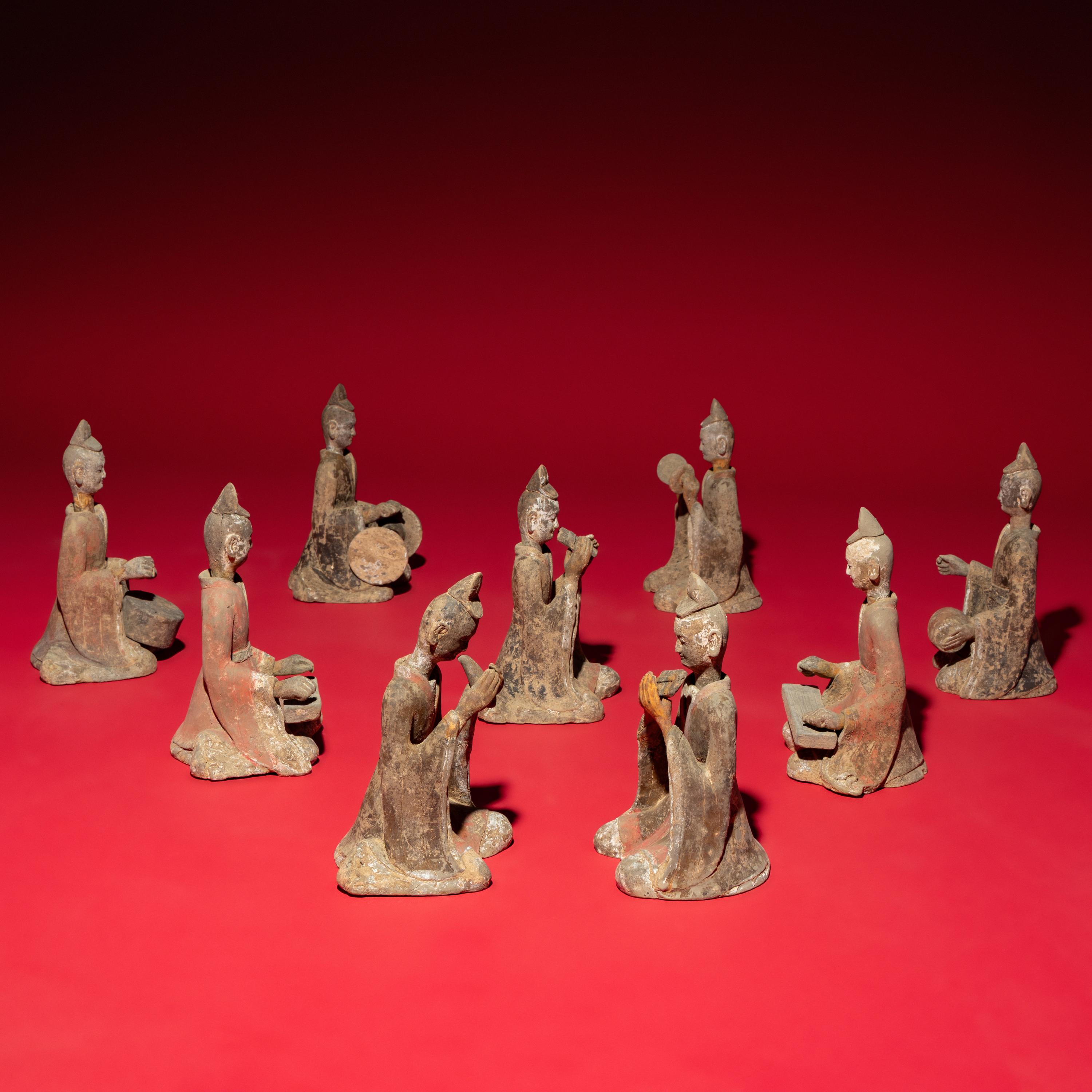 Nine Chinese Painted Grey Pottery Musicians, Late Northern Wei-Northern Qi Dynasty — 北魏晚期-北齊 灰陶彩繪伎樂俑一組九件