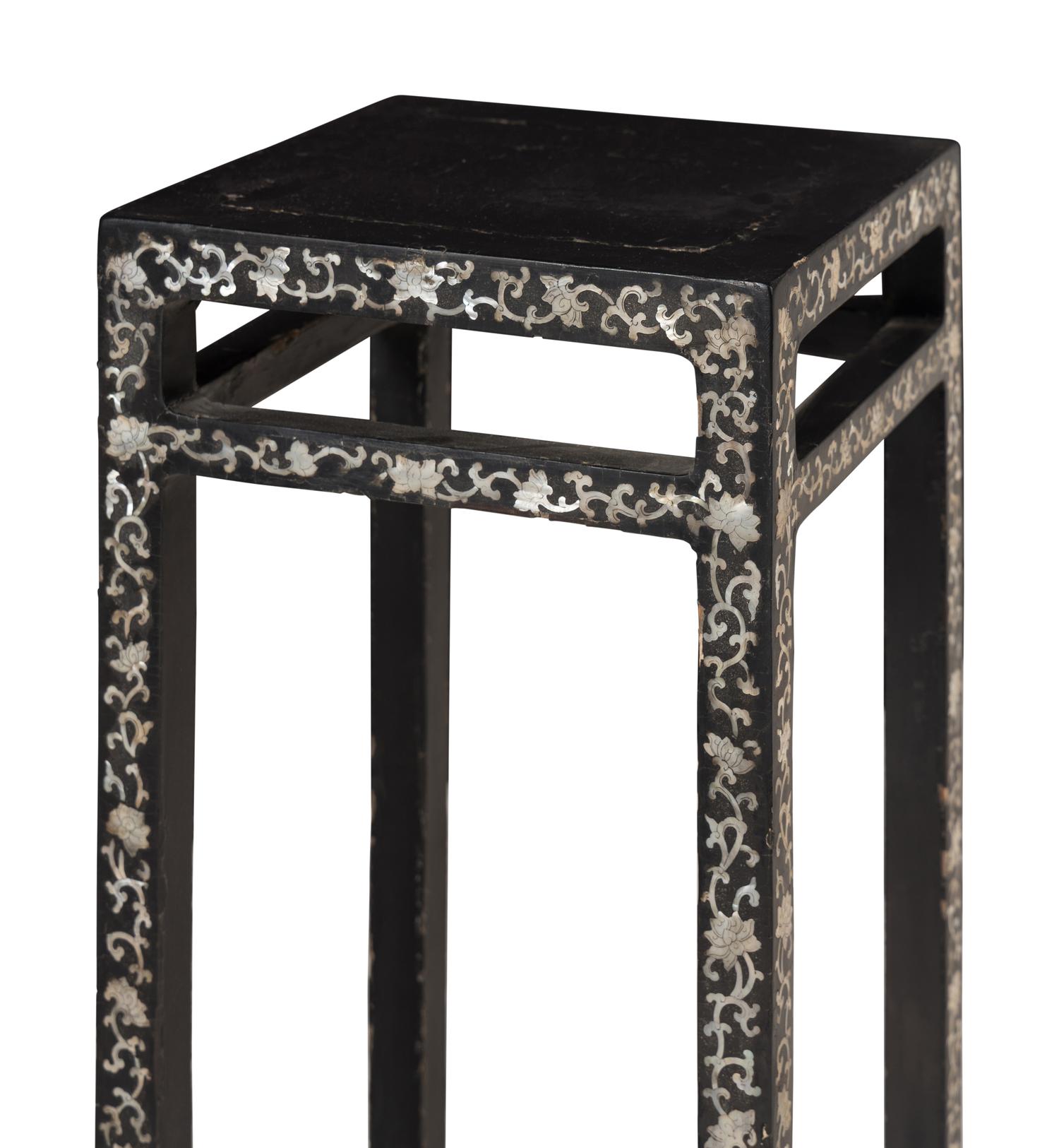 A Pair of Chinese Black Lacquered Mother-of-Pearl Inlaid Square Stands, Xiangji, 19th Century 清中晚期 黑漆嵌螺鈿蓮紋方几一對