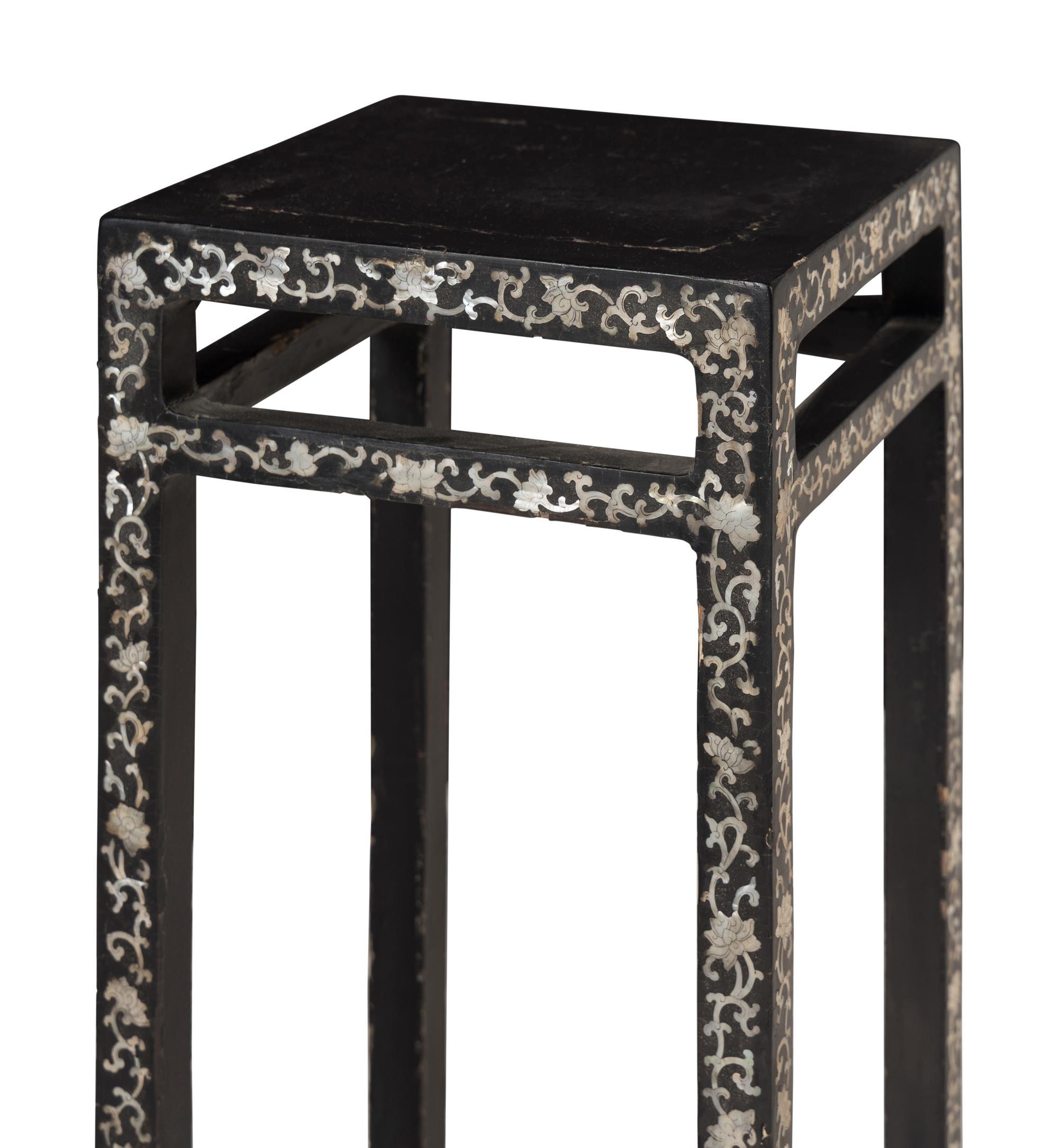 A Pair of Chinese Black Lacquered Mother-of-Pearl Inlaid Square Stands, Xiangji, 19th Century 清中晚期 黑漆嵌螺鈿蓮紋方几一對