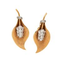 YELLOW GOLD AND DIAMOND LEAF EARCLIPS