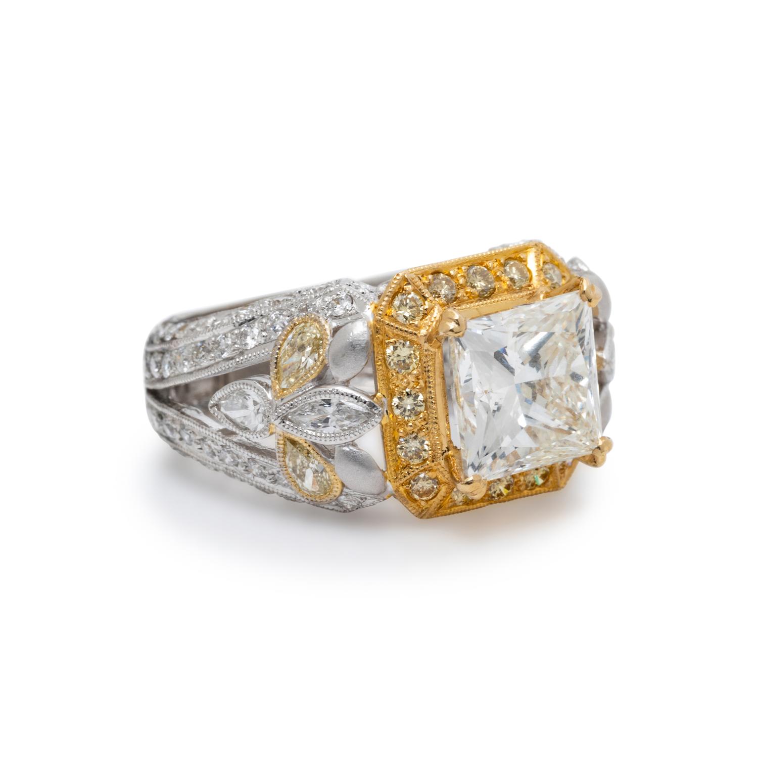 PRINCESS CUT DIAMOND AND YELLOW DIAMOND RING