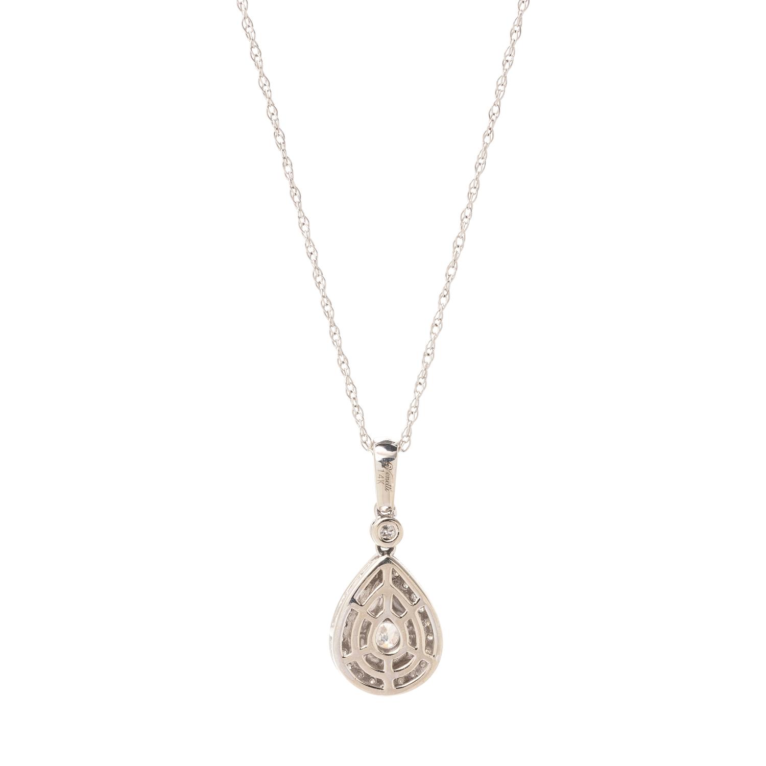 DIAMOND PENDANT/NECKLACE