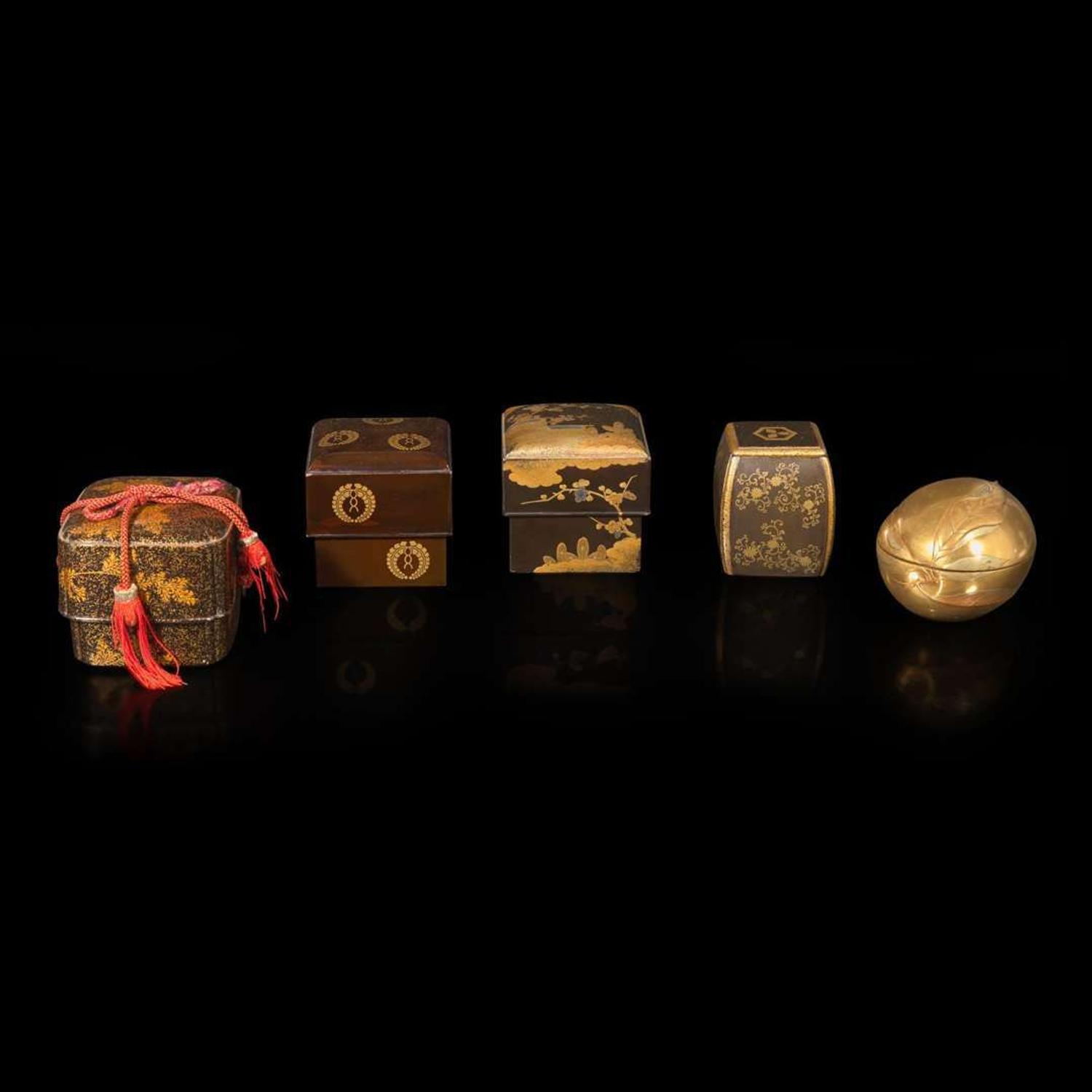 A group of five assorted Japanese lacquer boxes with covers 日本漆器盖盒五件 Edo to Taisho period ?????