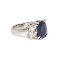 SAPPHIRE AND DIAMOND RING
