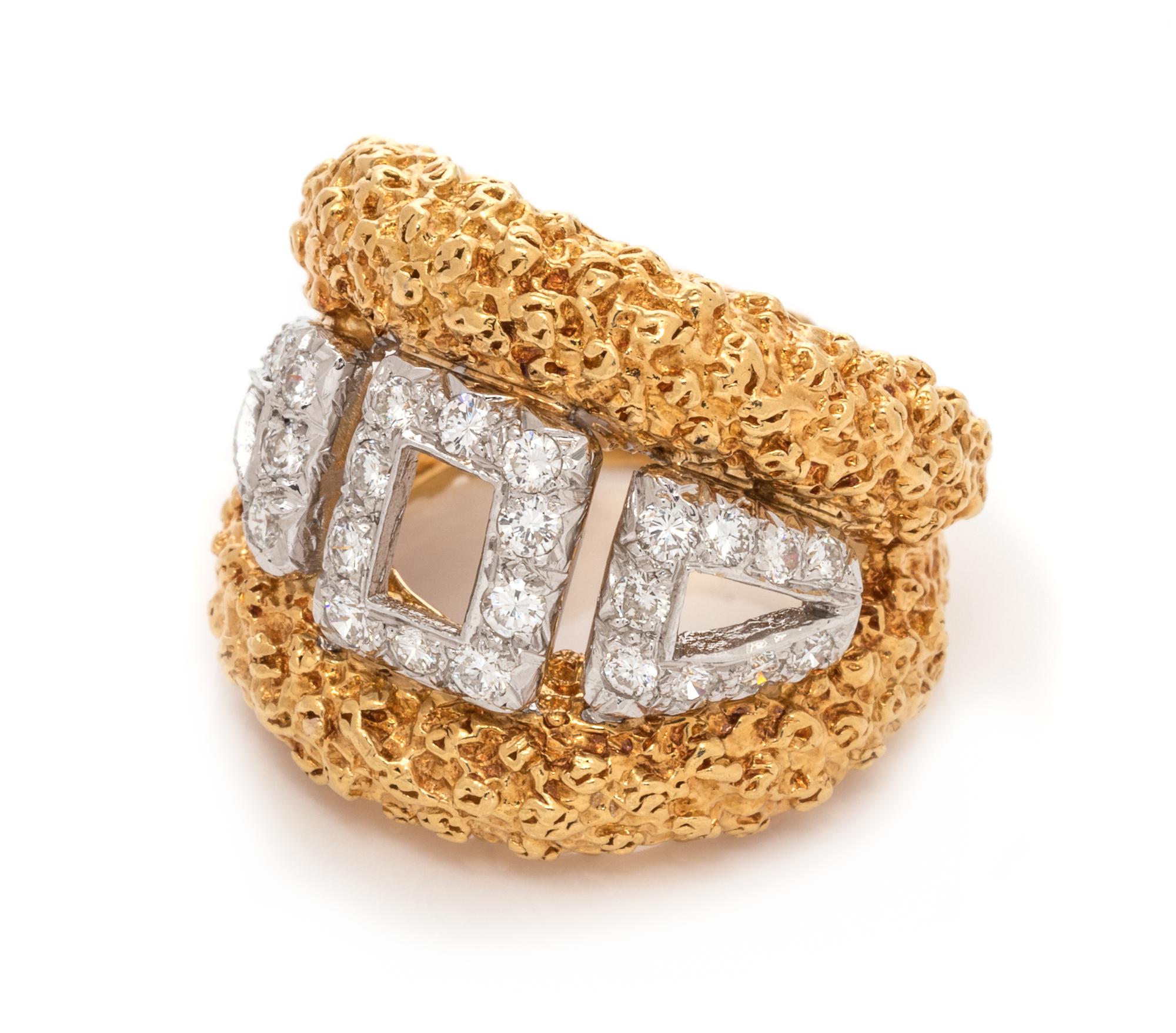 An 18 Karat Bicolor Gold and Diamond Ring, 11.40 dwts.