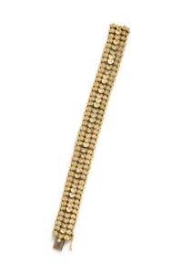 YELLOW GOLD AND DIAMOND HEART MOTIF BRACELET