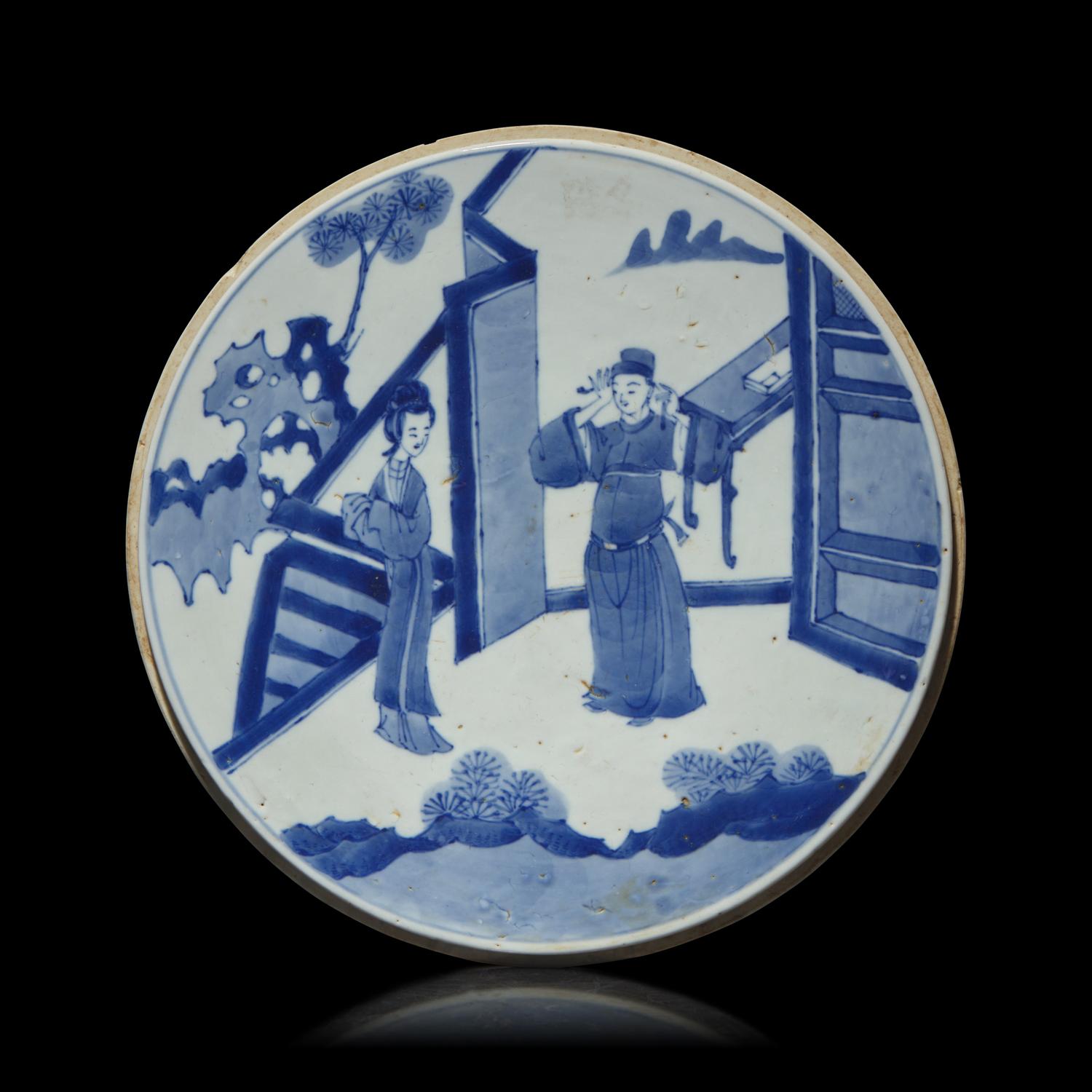 A Chinese Blue and White Porcelain Circular Plaque, Kangxi Period 清康熙 青花人物圖瓷板