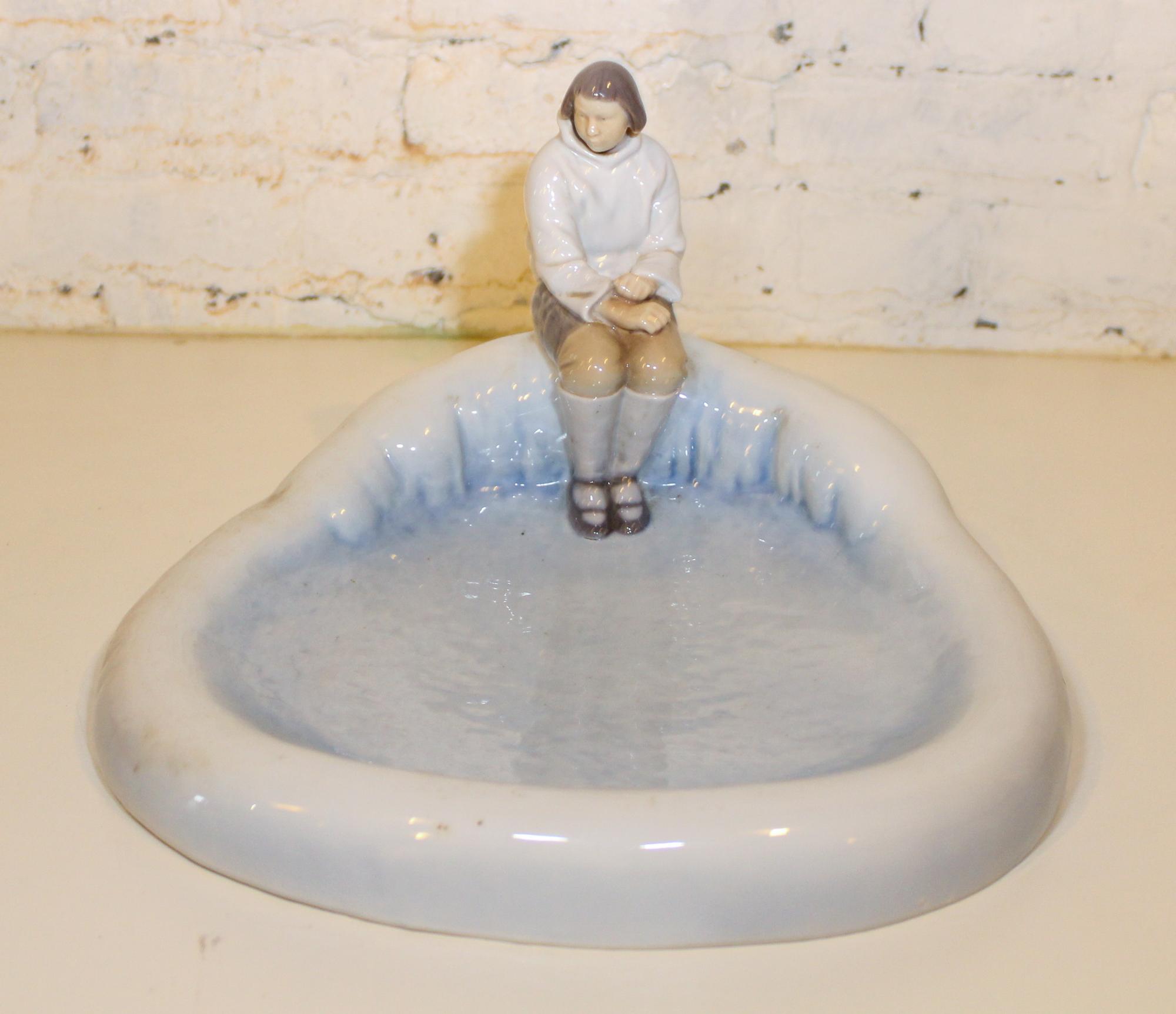 A Bing & Grondahl Porcelain Vide Poche Width 13 3/4 inches.