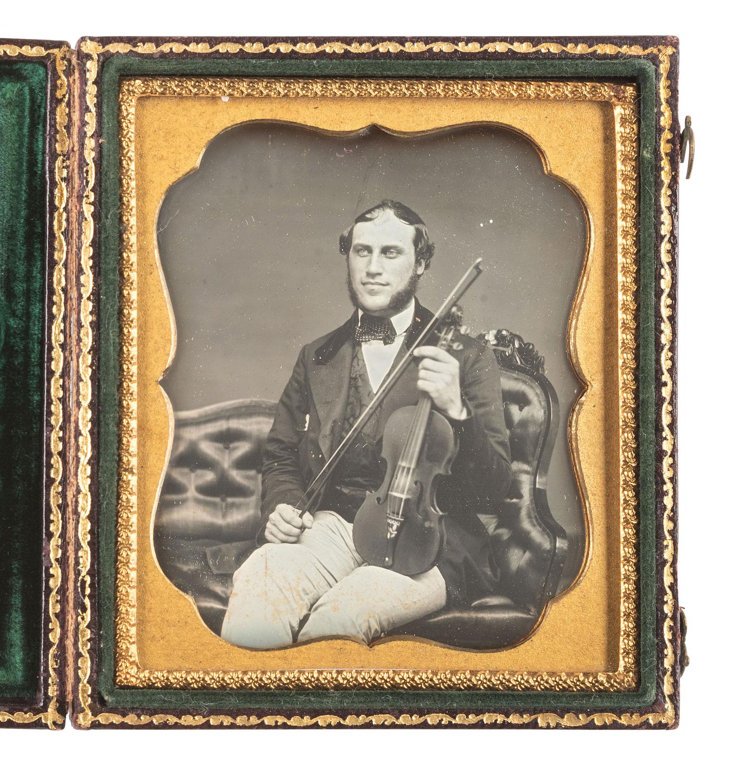 [EARLY PHOTOGRAPHY]. Sixth plate daguerreotype of a violin virtuoso.