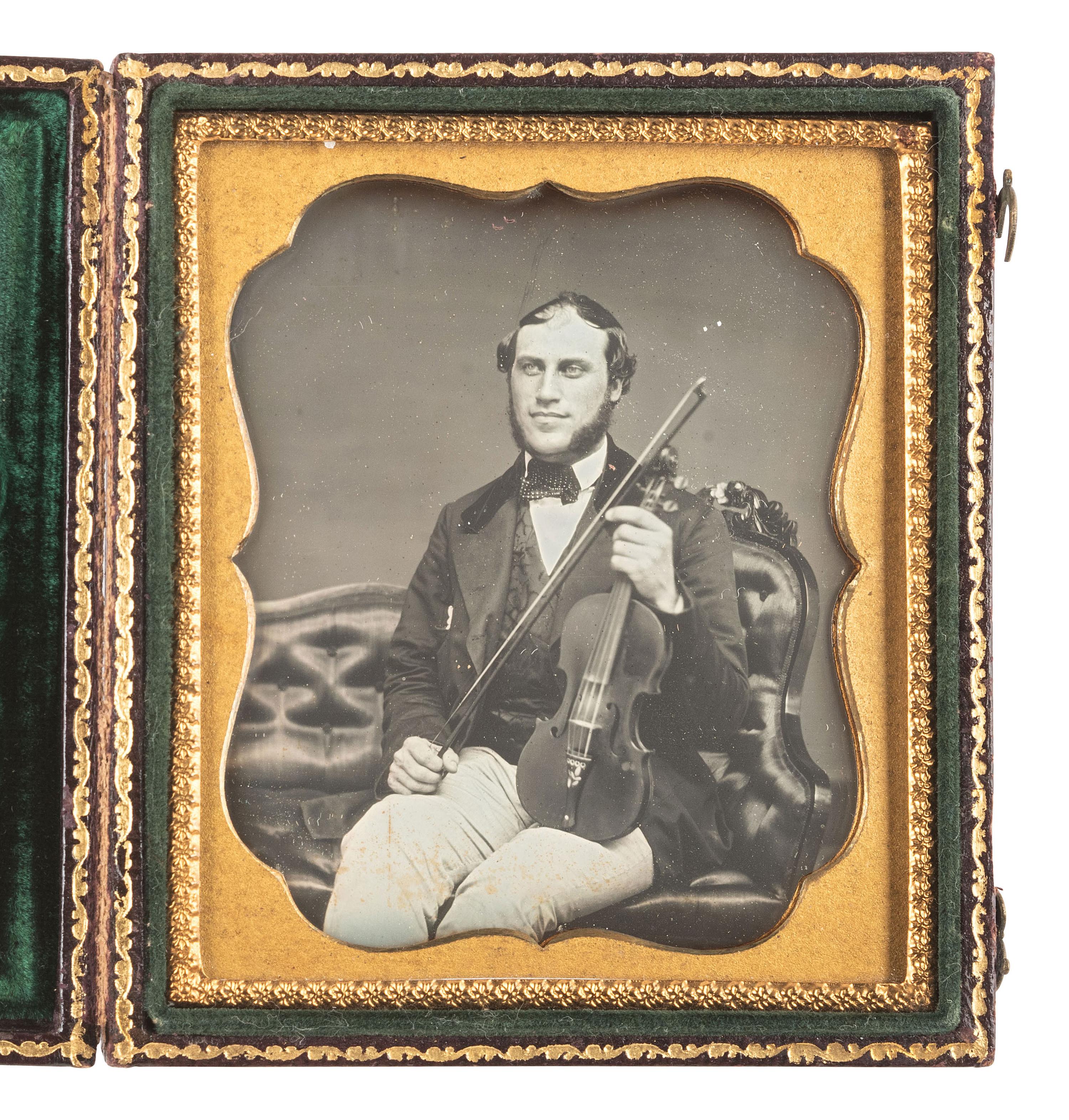 [EARLY PHOTOGRAPHY]. Sixth plate daguerreotype of a violin virtuoso.