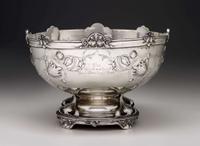 Impressive sterling silver repoussé presentation bowl gorham corporation., birmingham, england early 20th century